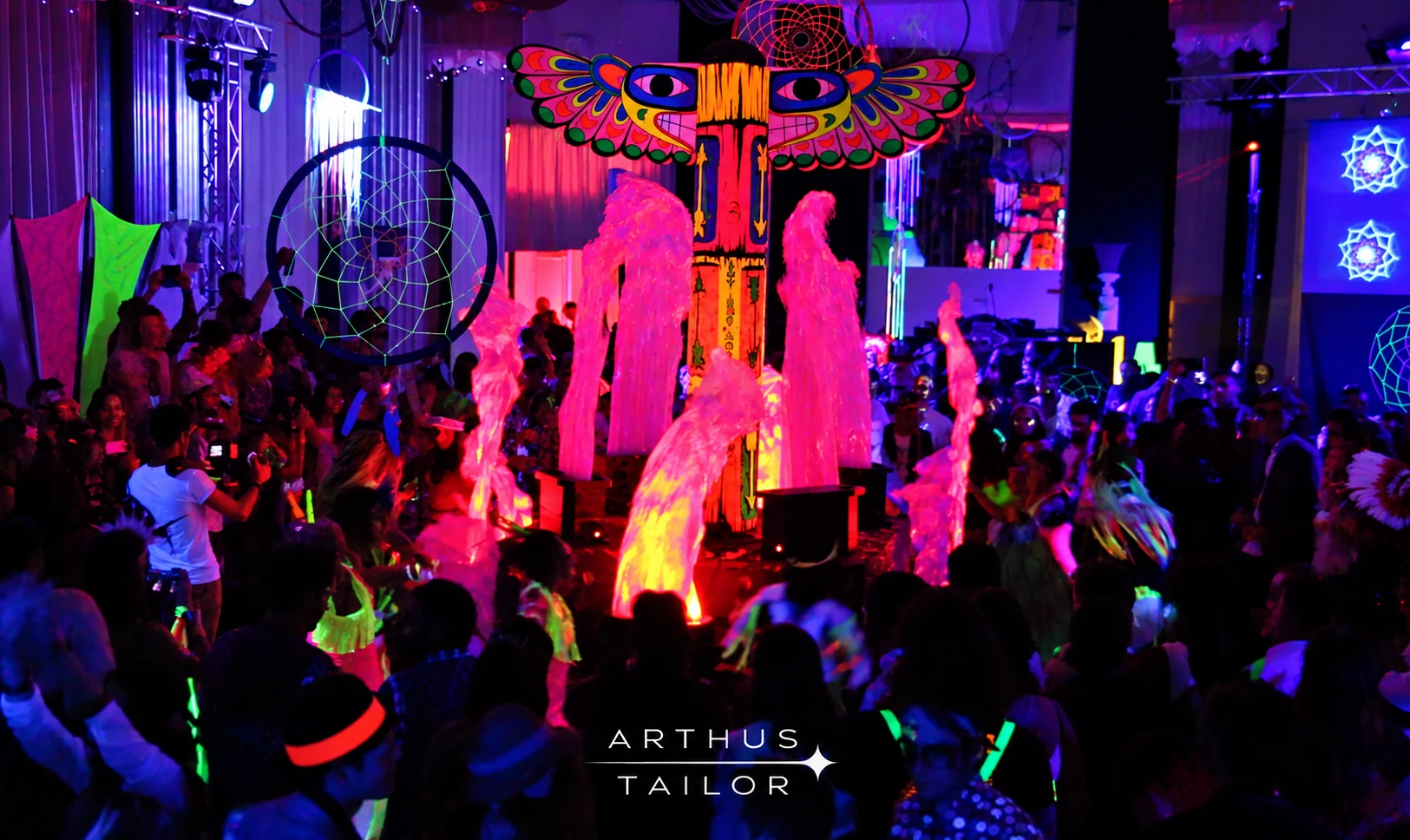 Immersive party event photo